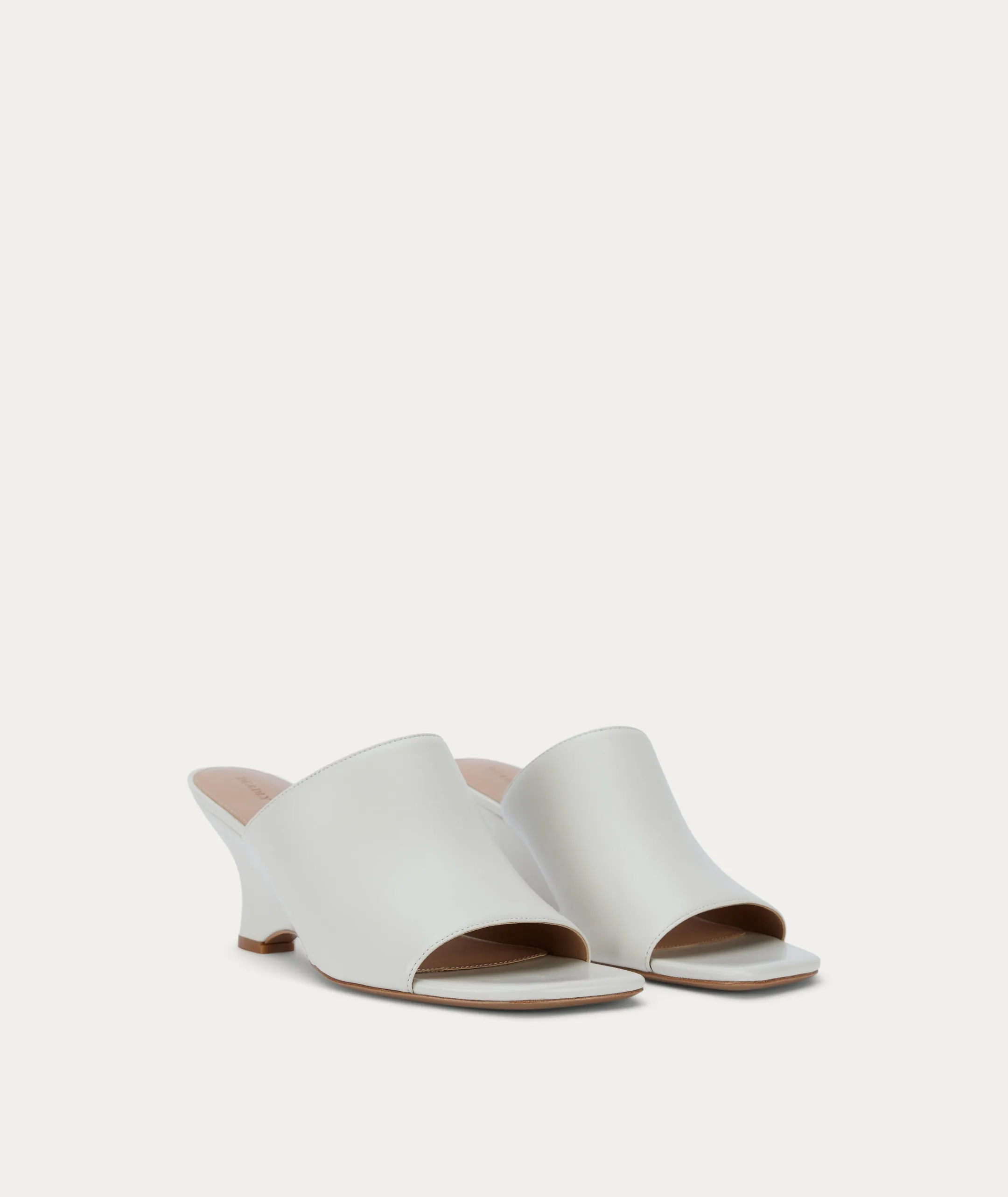 Caballo Mule - Moonstone