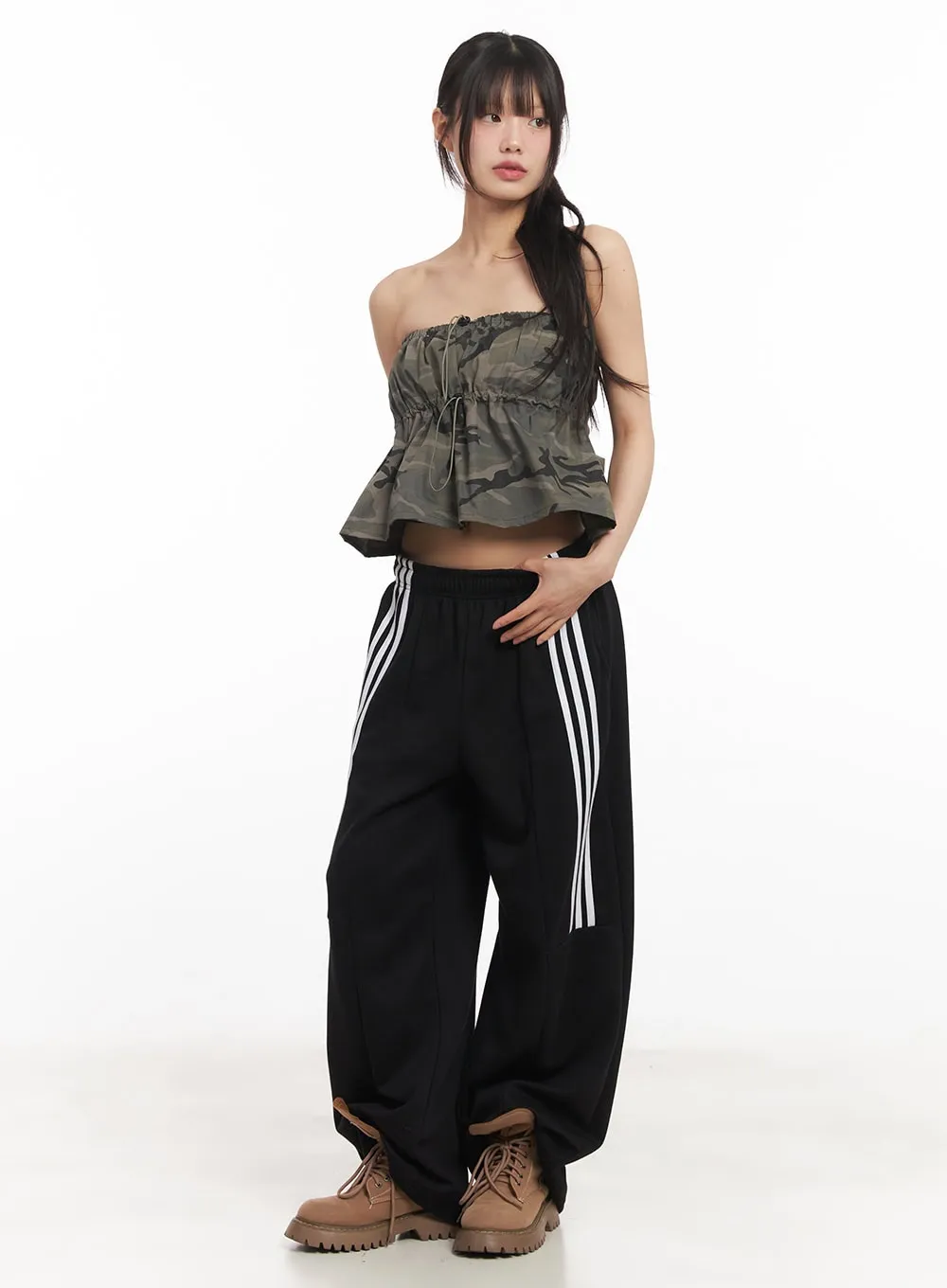 Striped Wide-Fit Sweatpants CA523