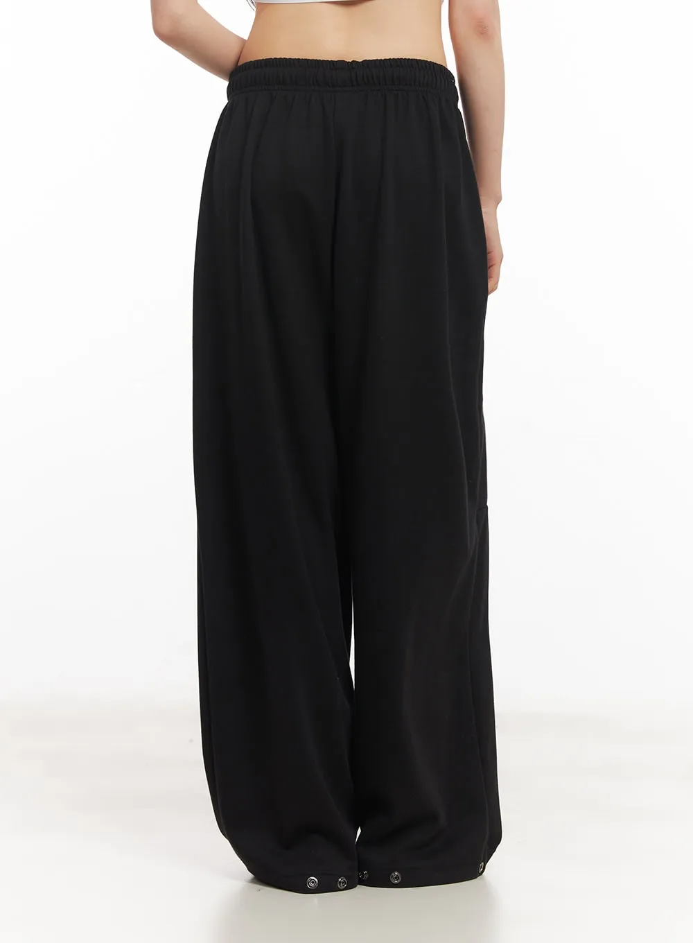 Striped Wide-Fit Sweatpants CA523